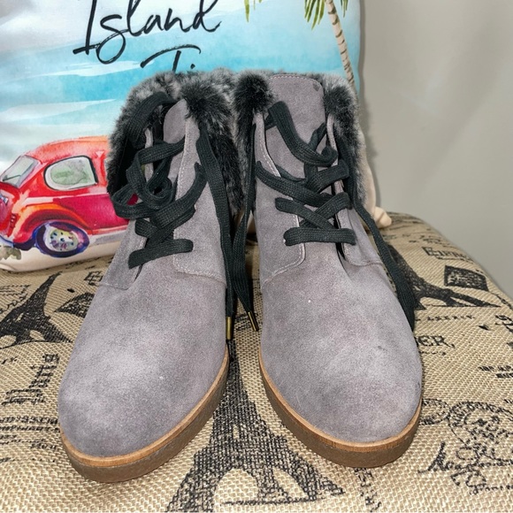 Cole Haan Coralie Wedge Waterproof Suede Gray /Faux Fur Boot Size 10.5B - Picture 4 of 12